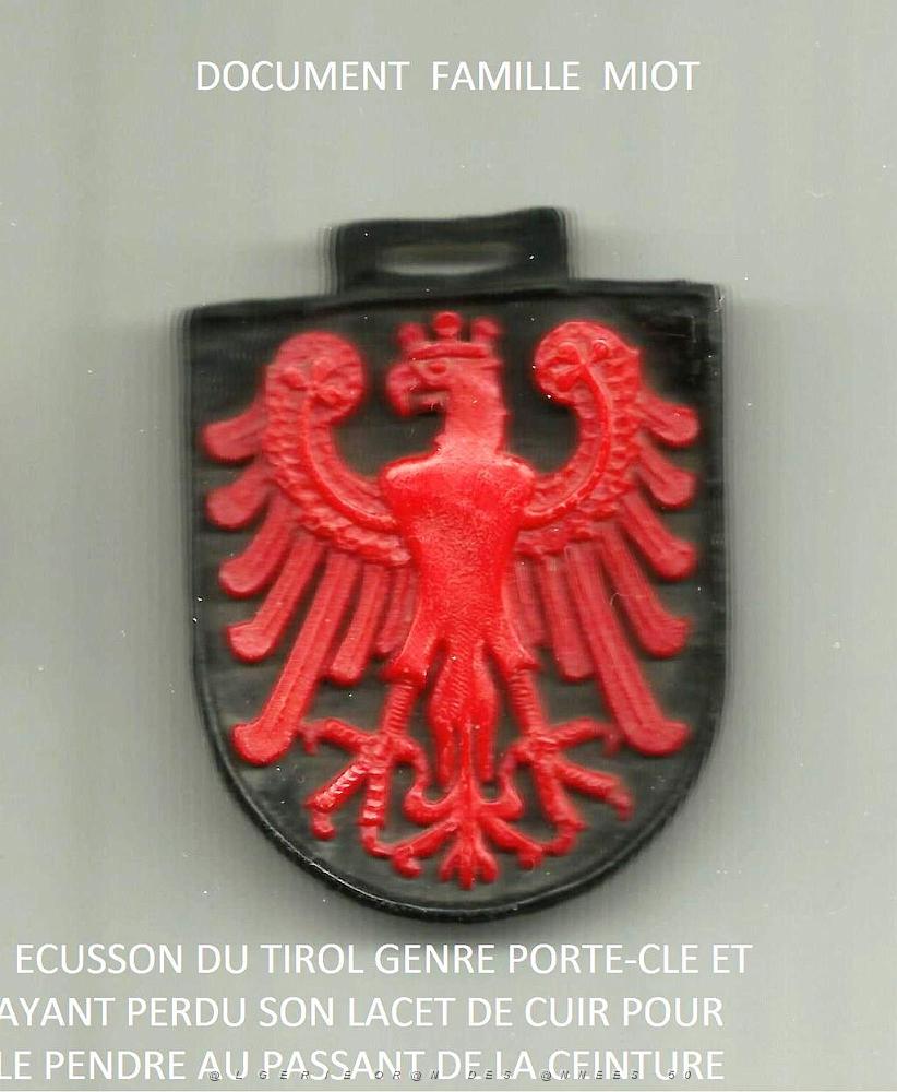 209 . Porte-Clefs  TYROL 1945.jpg